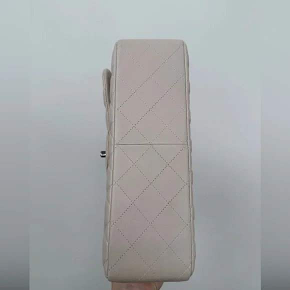 CHANEL Classic Jumbo Double Flap Bag – Ivory Quilted Lambskin - Picture 6 of 9